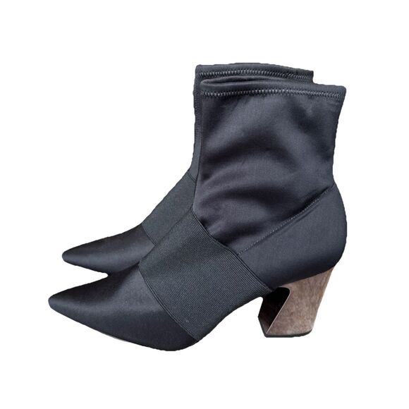 Nine West Women Black With Chrome Chunky Heel Delayna Fabric Ankle Boot Size 9M - Picture 3 of 5